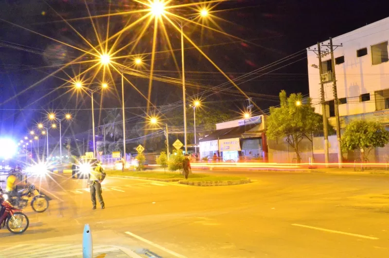 Puesta en servicio el alumbrado público en el sector de la avenida Rondón en Arauca.